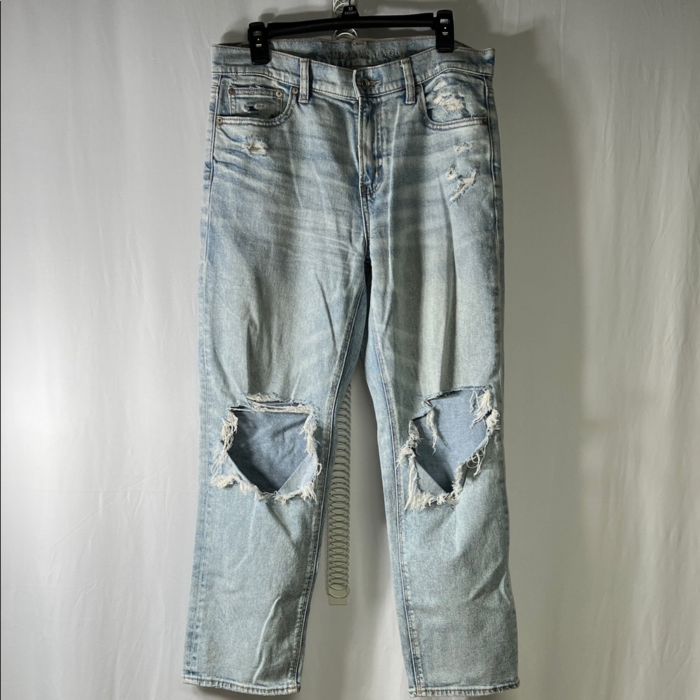 American Eagle Outfitters Light Blue Relaxed Jeans
